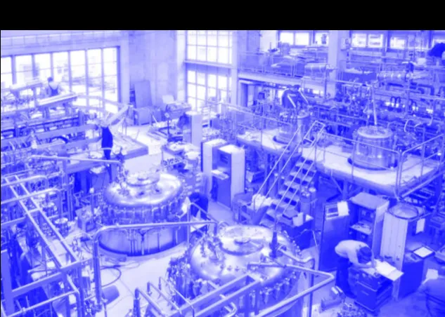 Pharmaceutical manufacturing hall with process vessels